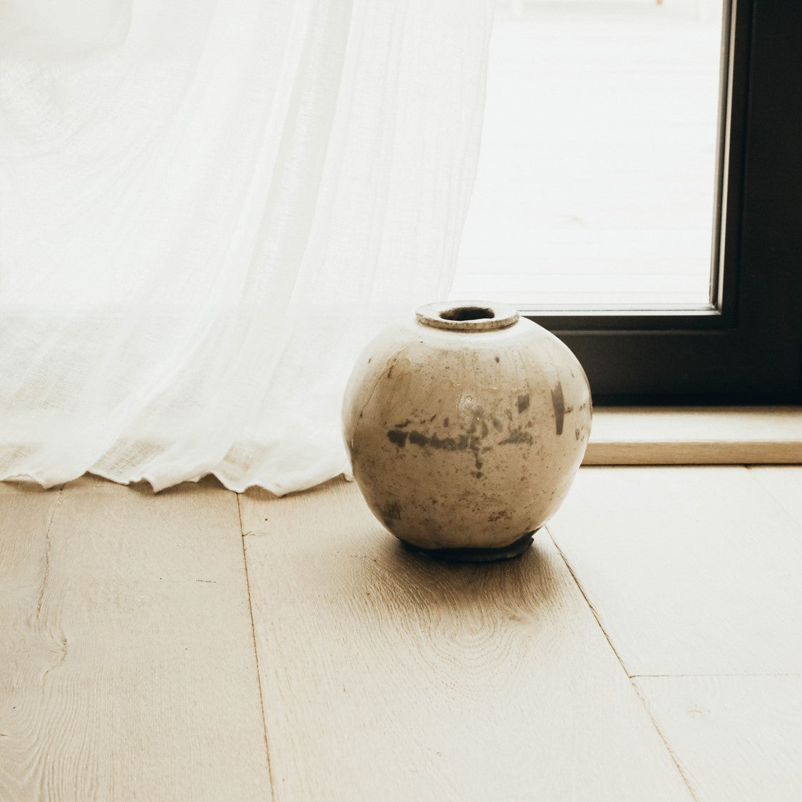 Vase rond unique en céramique